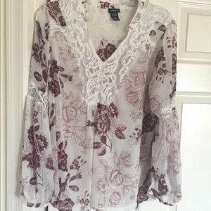 NWOT torrid flower peasant lace blouse